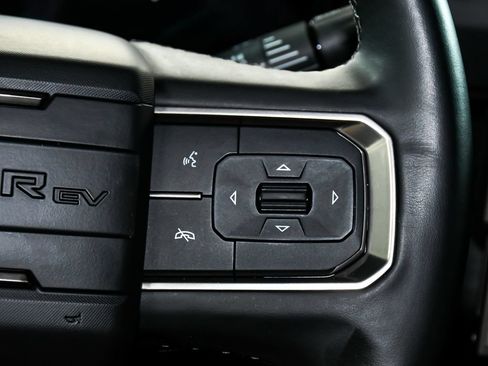Used 2025 GMC Hummer EV 2X w/ LPO, Cargo Utility Package AWD/4WD image 32