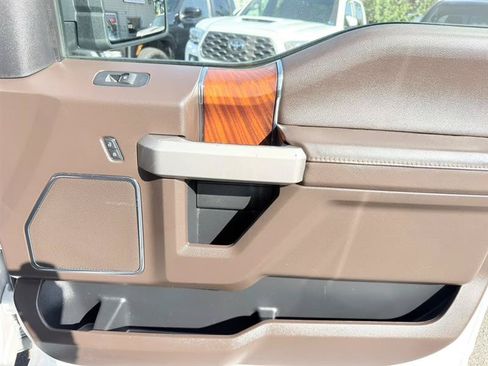 Used 2019 Ford F150 King Ranch w/ Equipment Group 601A Luxury AWD/4WD image 23