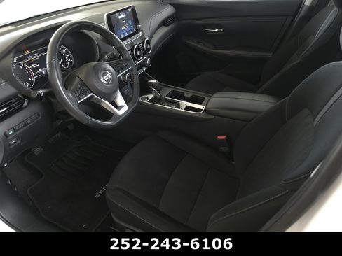 Used 2022 Nissan Sentra SV FWD image 9