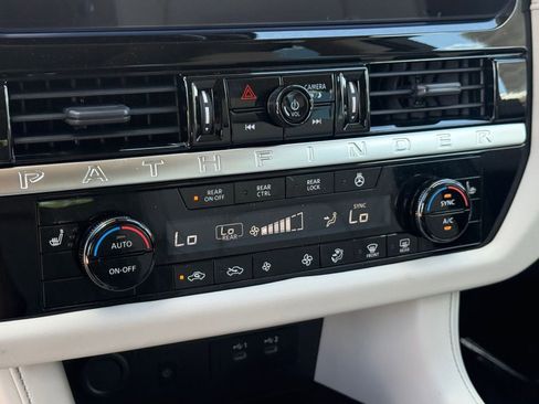 New 2026 Nissan Pathfinder SL FWD image 20