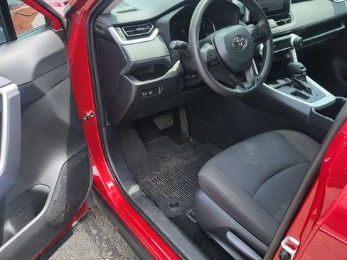 Used 2025 Toyota RAV4 LE FWD image 3