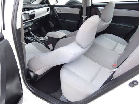 Used 2015 Toyota Corolla LE FWD image 42