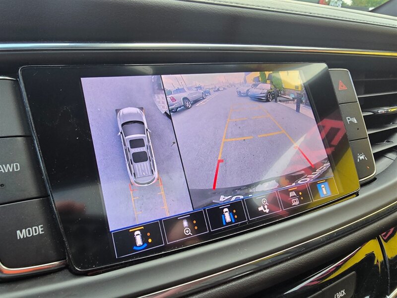 Used 2022 Buick Enclave Avenir w/ Avenir Technology Package AWD/4WD image 9