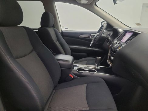 Used 2019 Nissan Pathfinder S image 21