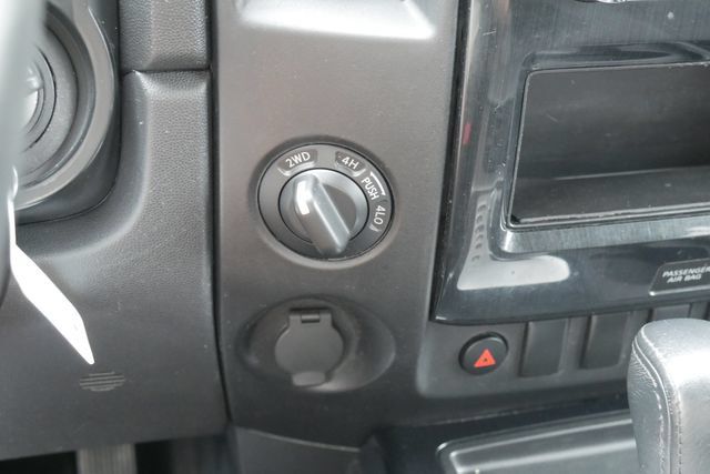 Used 2015 Nissan Titan SV w/ SV Value Truck Package AWD/4WD image 20