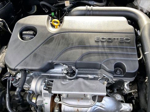 Used 2024 Chevrolet Malibu LT image 32