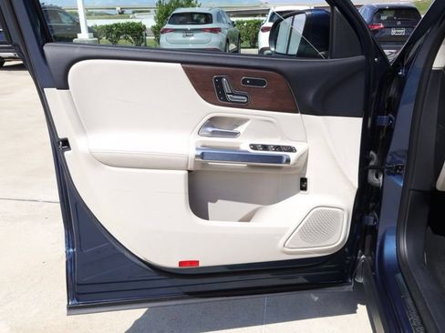 Certified 2023 Mercedes-Benz GLB 250 image 20