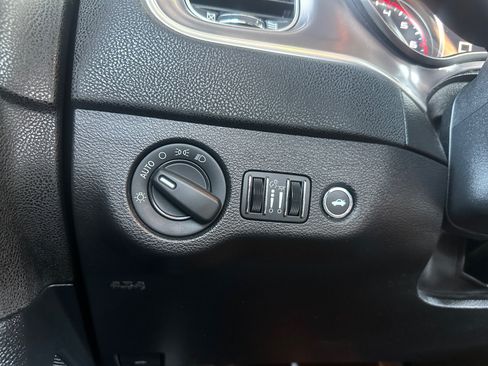Used 2021 Dodge Charger SXT w/ Leather Interior Group RWD image 19