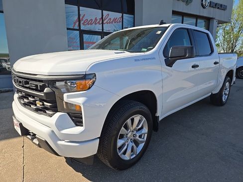 Used 2025 Chevrolet Silverado 1500 Custom AWD/4WD image 2