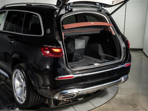 Used 2025 Mercedes-Benz Maybach GLS 600 4MATIC image 48