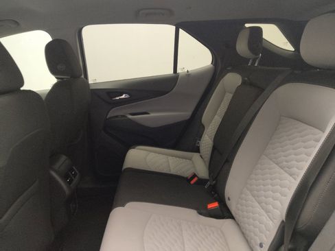 Used 2020 Chevrolet Equinox LT FWD image 18
