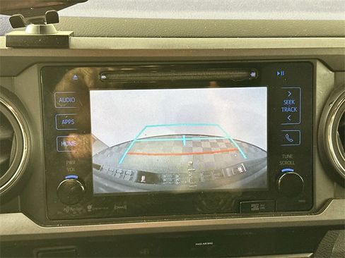 Used 2019 Toyota Tacoma TRD Off-Road image 12