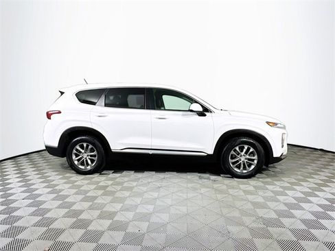 Used 2019 Hyundai Santa Fe SE image 9