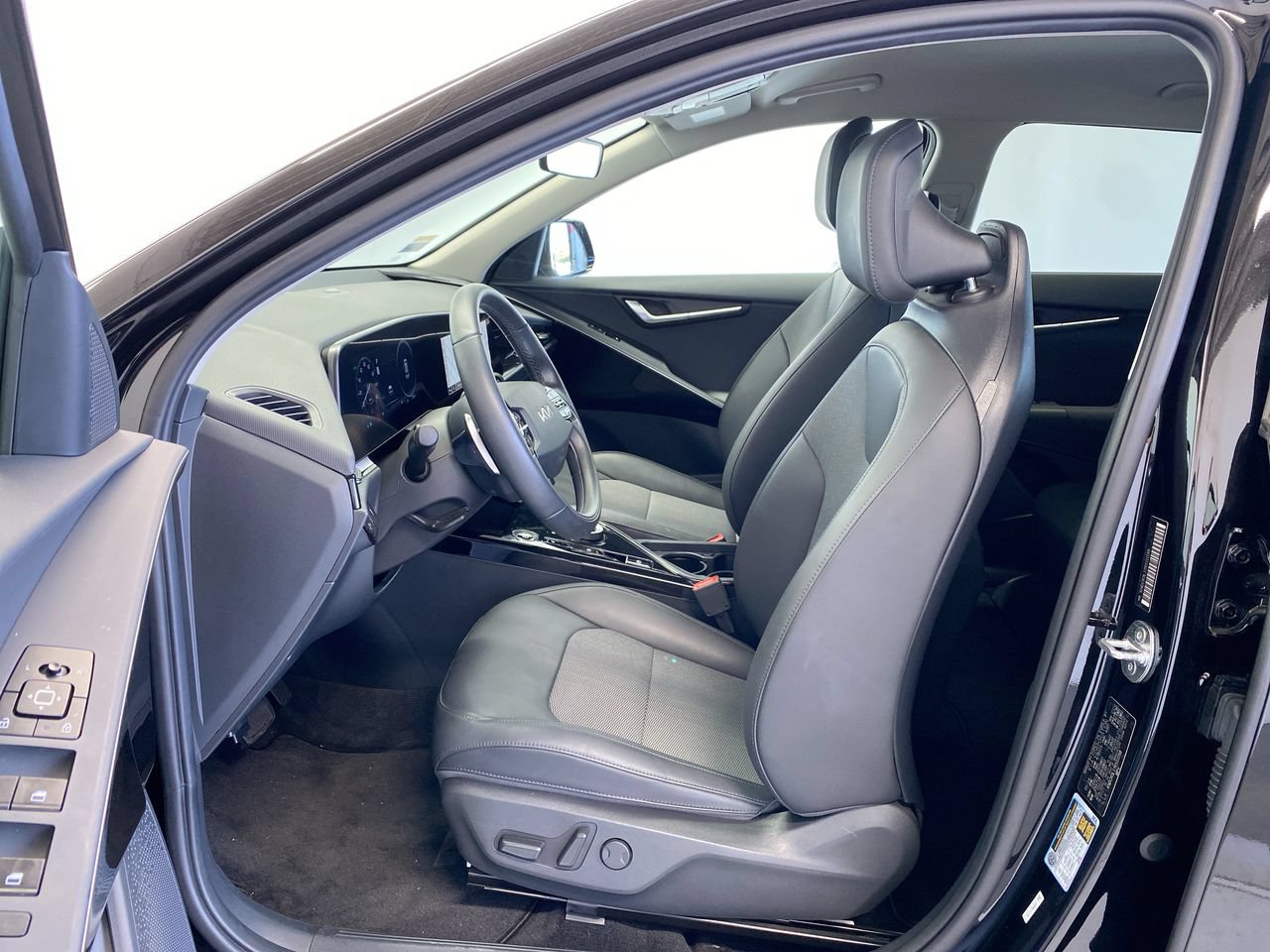 Certified 2024 Kia Niro Wind FWD image 16