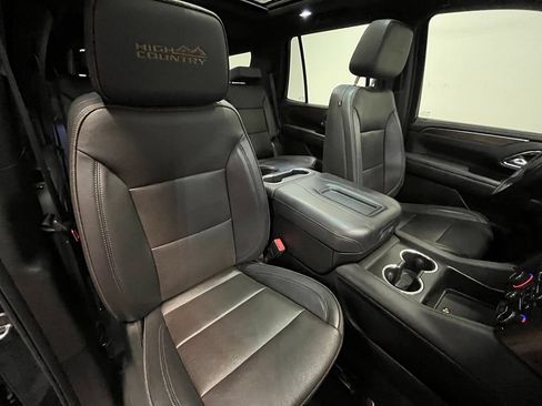 Used 2022 Chevrolet Tahoe High Country AWD/4WD image 11