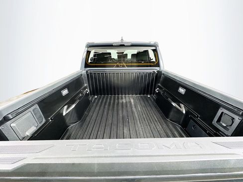 Certified 2026 Toyota Tacoma TRD Off-Road AWD/4WD image 18