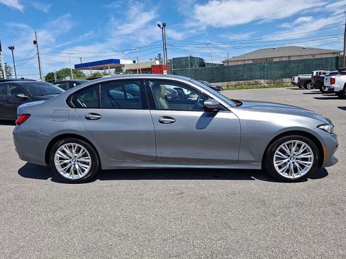 Used 2023 BMW 330i xDrive Sedan w/ Premium Package AWD/4WD image 7