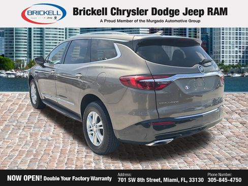Used 2020 Buick Enclave Essence w/ LPO, Hit The Road Package FWD image 3