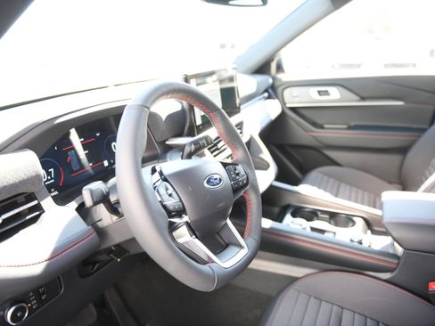 New 2026 Ford Explorer ST-Line image 23