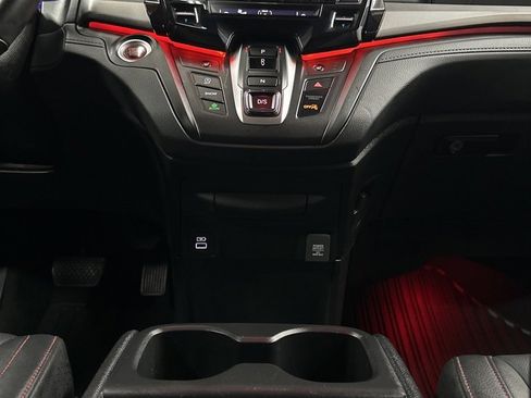 Used 2024 Honda Odyssey Sport image 23