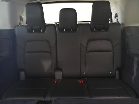 Used 2023 Nissan Pathfinder SL w/ Lighting Package (N92) FWD image 37