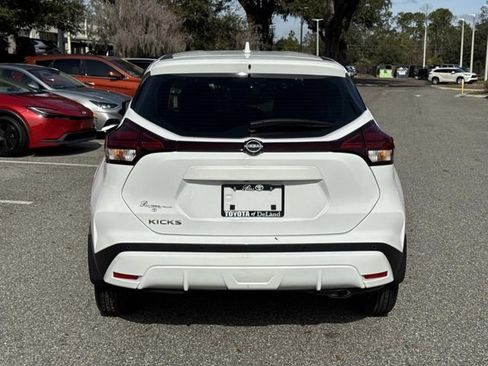 Used 2024 Nissan Kicks S image 3