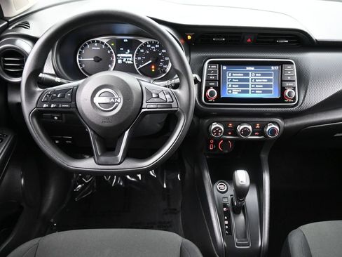 Used 2025 Nissan Kicks Play S FWD image 6