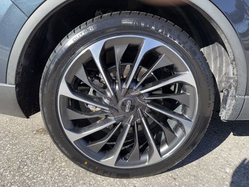 Used 2023 Lincoln Aviator Reserve w/ Equipment Group 201A image 46