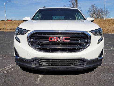 Used 2020 GMC Terrain SLE w/ Driver Convenience Package FWD image 2