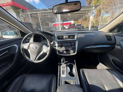 Used 2017 Nissan Altima 2.5 SL FWD image 5