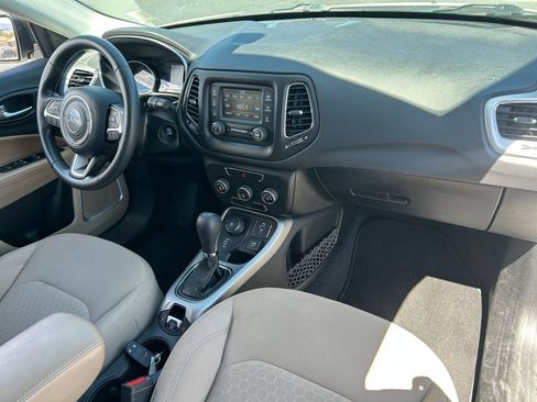Used 2018 Jeep Compass Sport AWD/4WD image 30