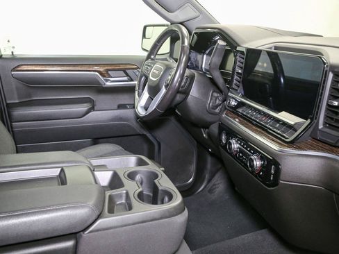 Used 2022 GMC Sierra 1500 Elevation w/ X31 Off-Road Package AWD/4WD image 21