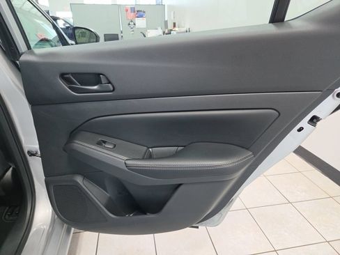 Used 2024 Nissan Altima 2.5 SV FWD image 17