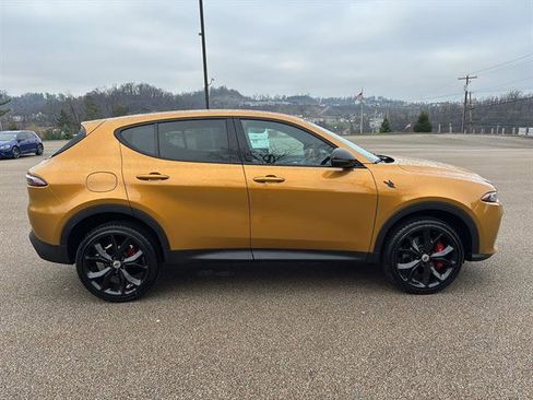 Used 2024 Dodge Hornet GT image 5