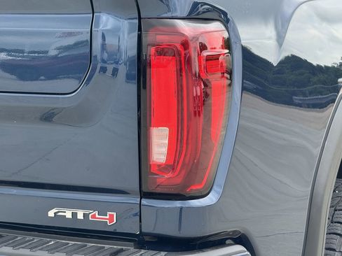 Used 2023 GMC Sierra 2500 AT4 w/ AT4 Preferred Package image 12