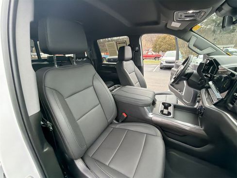 Used 2024 Chevrolet Silverado 3500 LTZ w/ LTZ Plus Package image 27