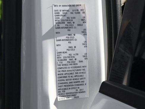 Used 2017 Ford F550 4x4 Crew Cab Super Duty image 62