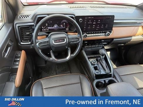 Used 2024 GMC Canyon AT4 w/ AT4 Premium Package AWD/4WD image 9