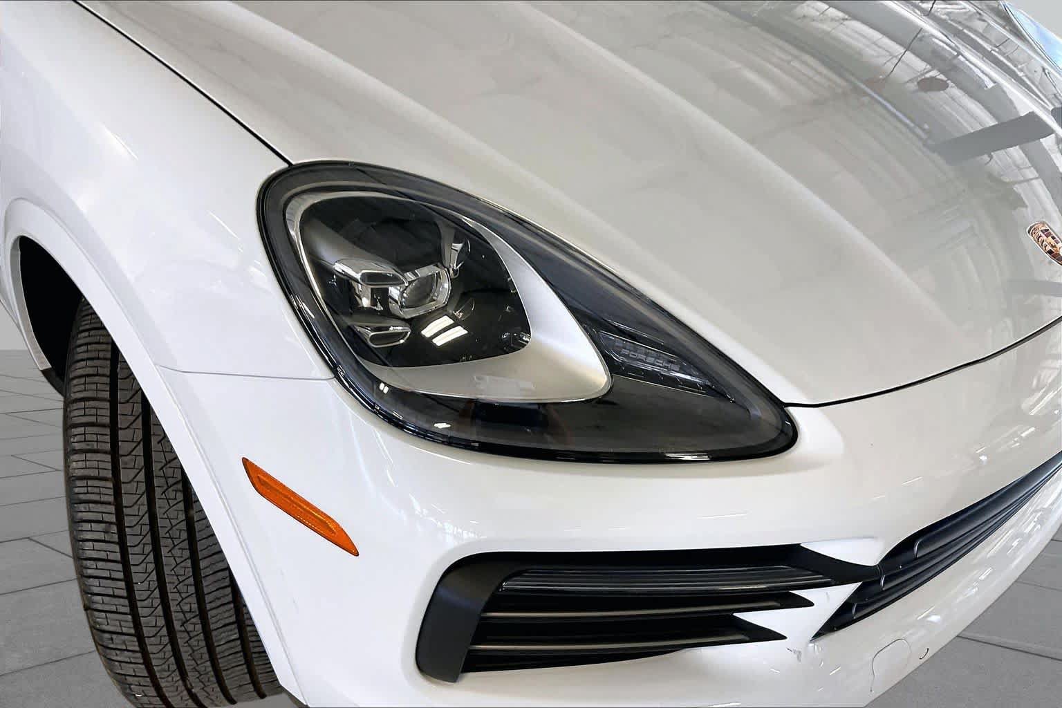 Used 2022 Porsche Cayenne Platinum Edition AWD/4WD image 24