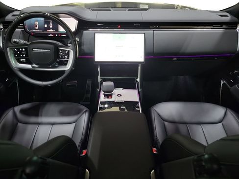 New 2025 Land Rover Range Rover SE image 25