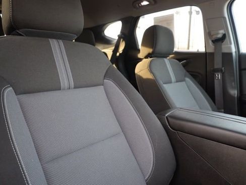 Certified 2023 Chevrolet Blazer LT w/ Convenience Package image 40