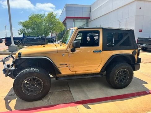Used 2013 Jeep Wrangler Sport AWD/4WD image 5