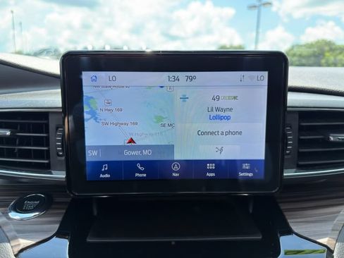 Used 2022 Ford Explorer Limited w/ Hybrid Equipment Group 310A RWD image 26