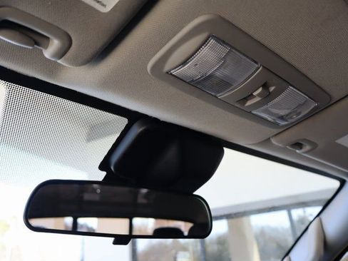 Used 2022 Nissan Frontier SV image 24