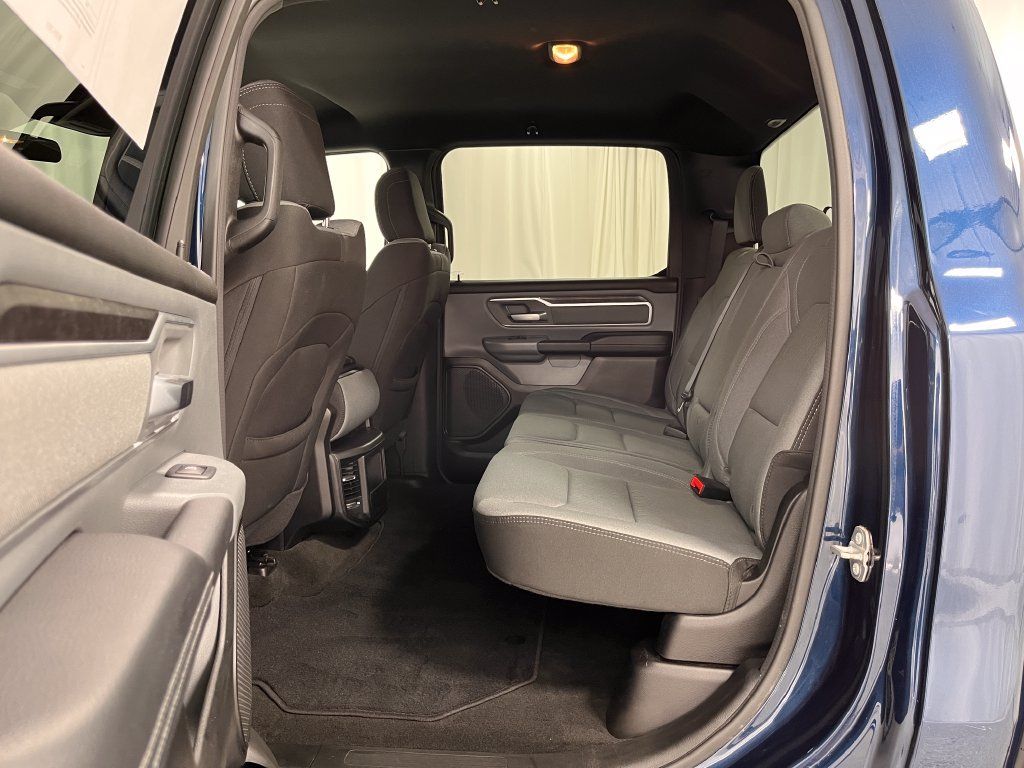 Used 2022 RAM 1500 Big Horn AWD/4WD image 28
