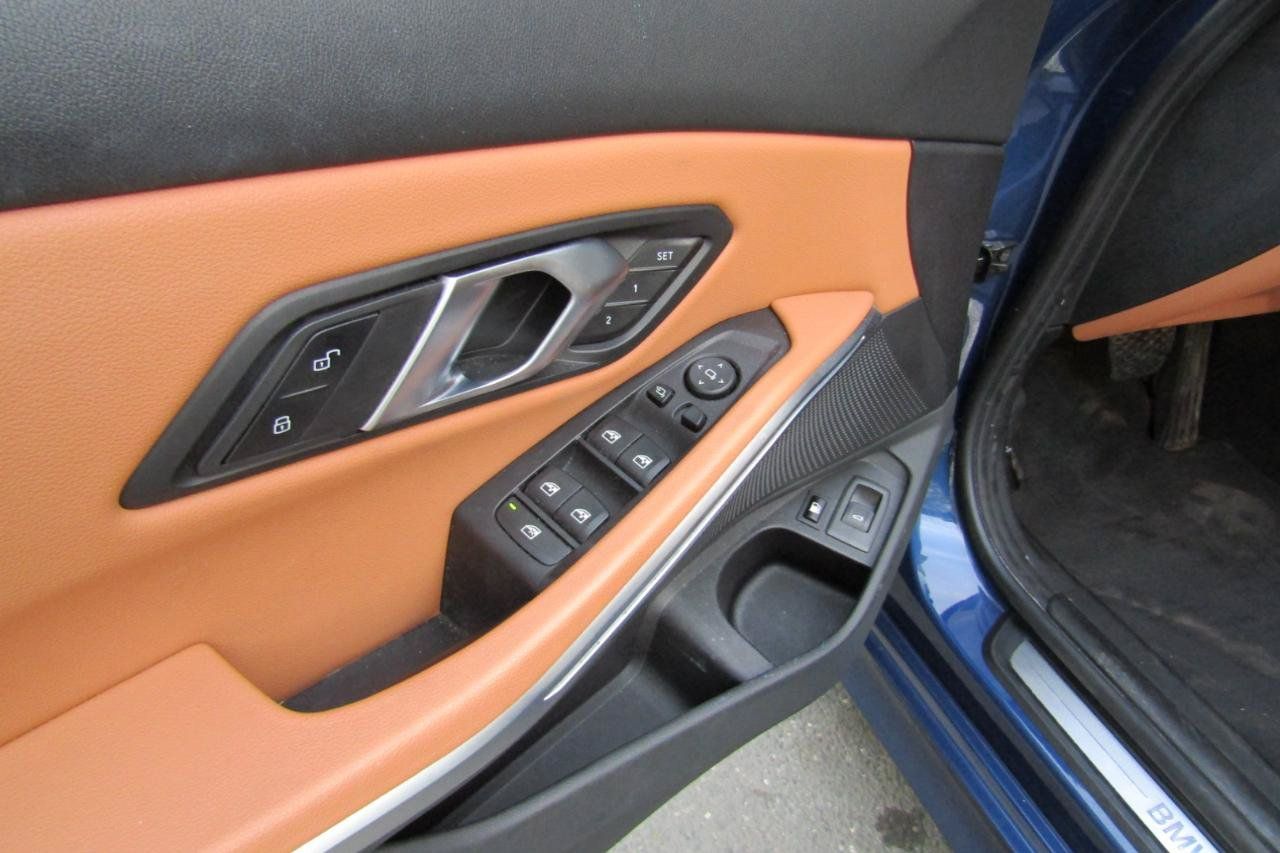 Used 2024 BMW 330e xDrive AWD/4WD image 36