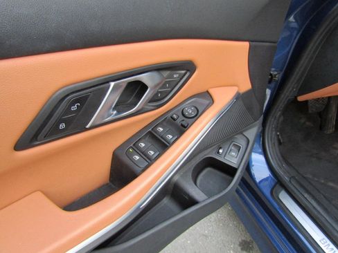 Used 2024 BMW 330e xDrive image 36