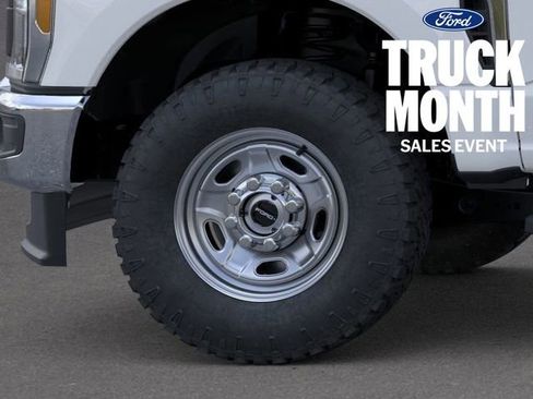 New 2026 Ford F250 XL w/ XL Off-Road Package image 17