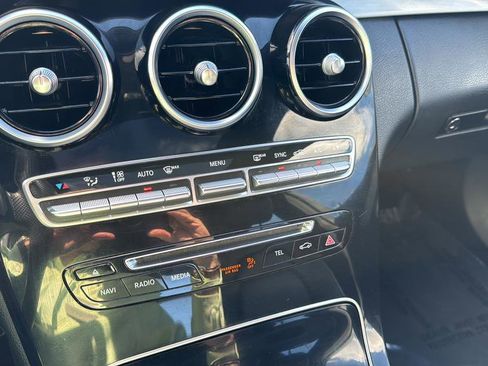 Used 2018 Mercedes-Benz C 300 4MATIC Sedan image 17