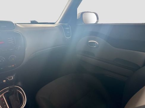 Used 2014 Kia Soul FWD image 21